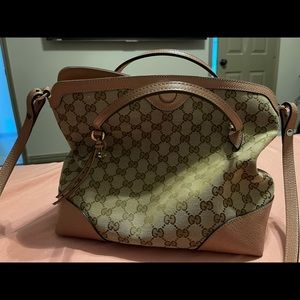 Authentic Gucci shoulder bag